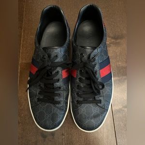Men’s Gucci Sneakers size 10.5
Black GG Supreme Ace